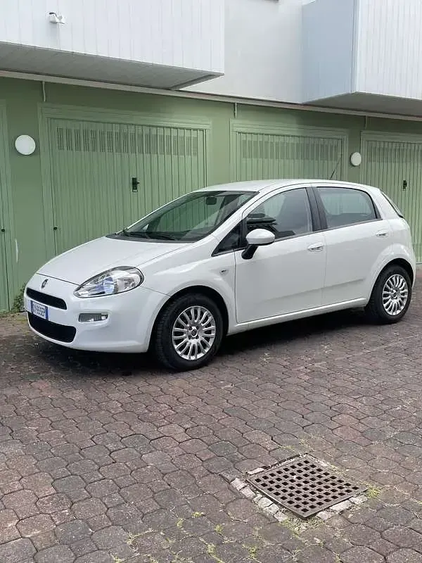 Usata Fiat Punto Evo Dynamic 75 CV (55 kW) 2013 Utilitaria