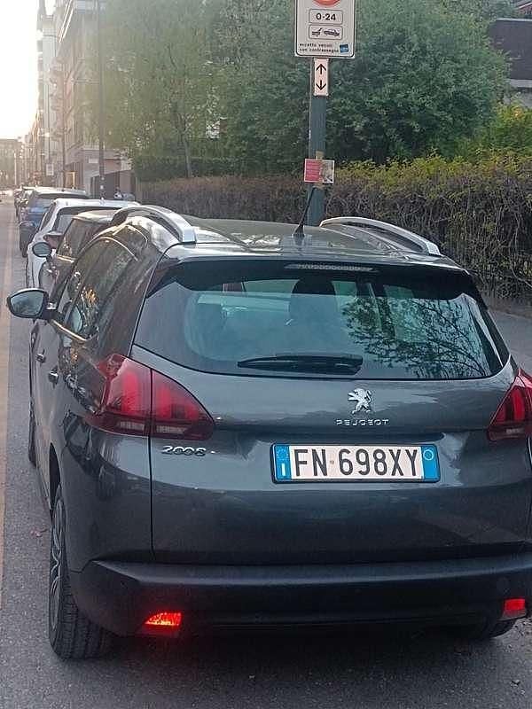 Usata Peugeot 2008 Active 75 CV (55 kW) 2018 Grigio SUV