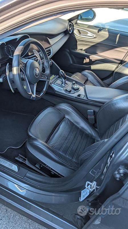 Usata Alfa Romeo Giulia Veloce 210 CV (154 kW) 2018 Grigio Berlina