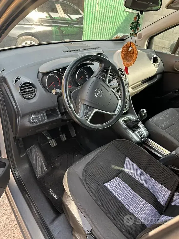 Usata Opel Meriva 95 CV (69 kW) 2013 Monovolume