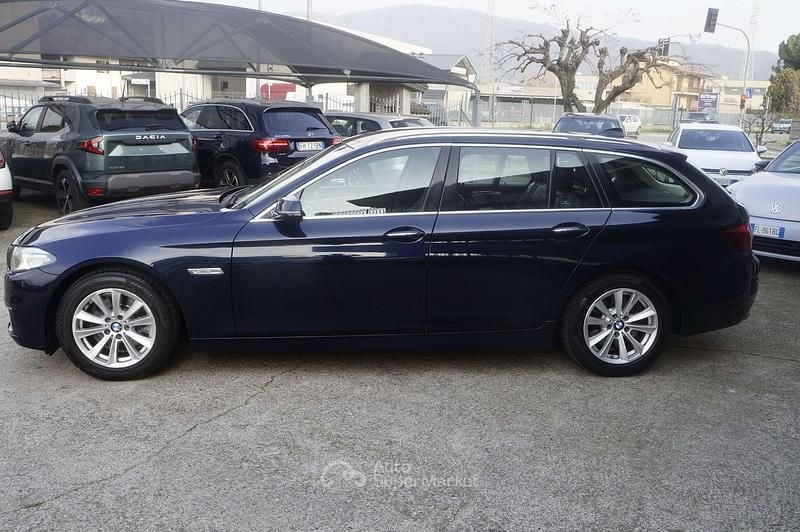 Usata BMW 520 Luxury Line 190 CV (139 kW) 2015 Blu/azzurro Station wagon