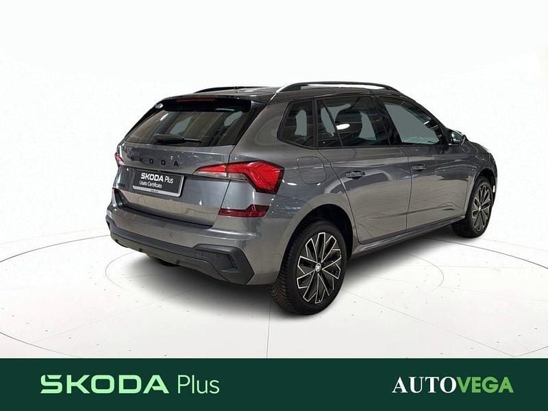 Usata Skoda Kamiq 95 CV (69 kW) 2023 Grigio / pastello SUV