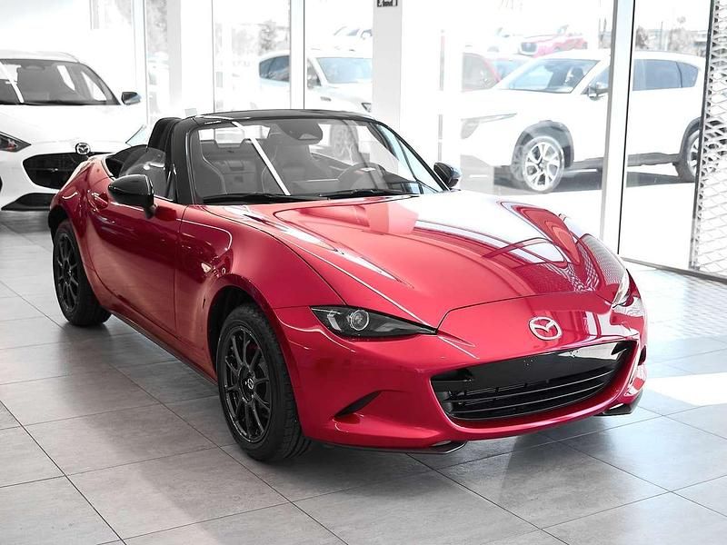 Nuova Mazda MX5 Homura-Line 132 CV (97 kW) 2026 Soul red Cabrio
