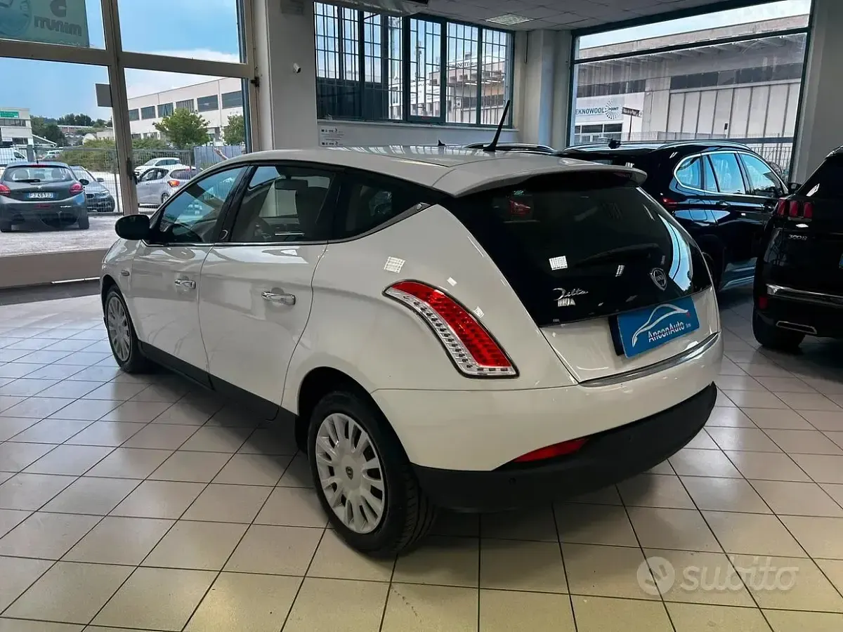 Usata Lancia Delta 120 CV (88 kW) 2008 Bianco Utilitaria