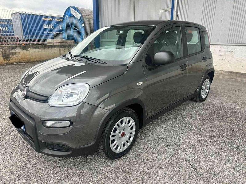 Usata Fiat Panda S 69 CV (50 kW) 2023 Grigio scuro Utilitaria