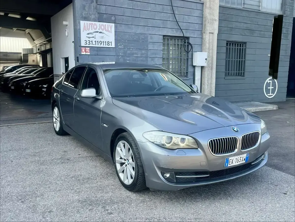 Usata BMW 520 184 CV (135 kW) 2012 Grigio Berlina