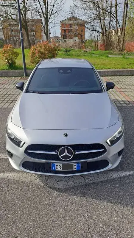 Usata Mercedes A200 150 CV (110 kW) 2020 Argento Berlina