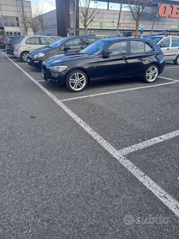 Usata BMW 118 143 CV (105 kW) 2012 Nero Utilitaria