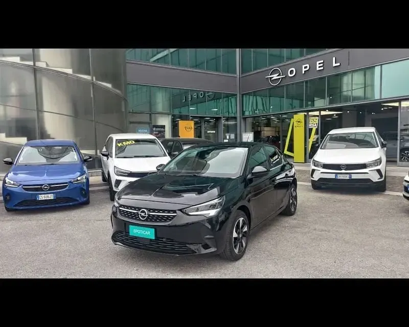 Usata Opel Corsa-e Elegance 56 kW (77 CV) 2021 Nero Utilitaria