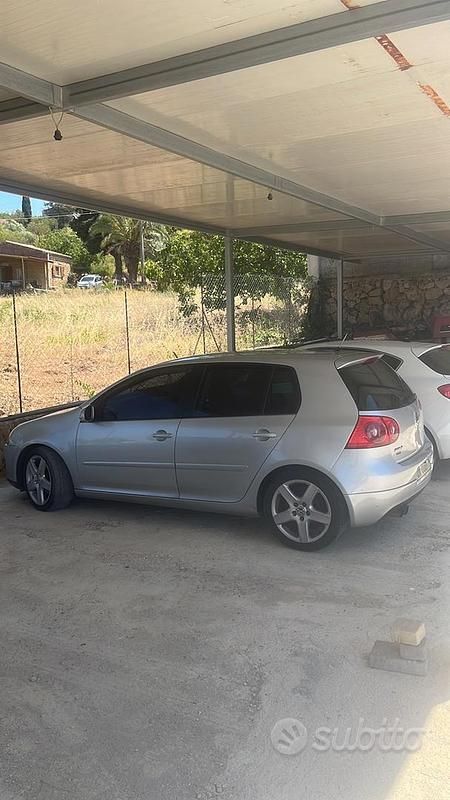 Usata VW Golf V 105 CV (77 kW) 2007 Grigio Berlina