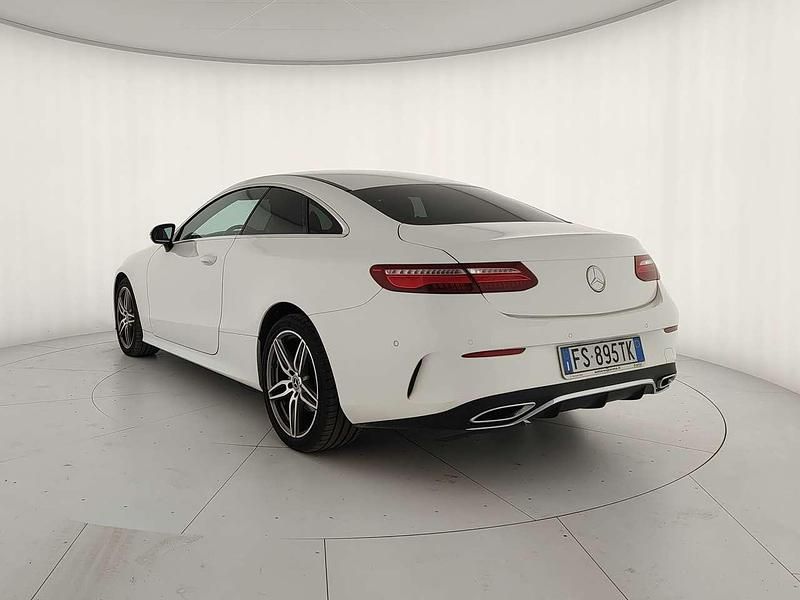 Usata Mercedes E220 Premium 194 CV (142 kW) 2018 Bianco Coupé
