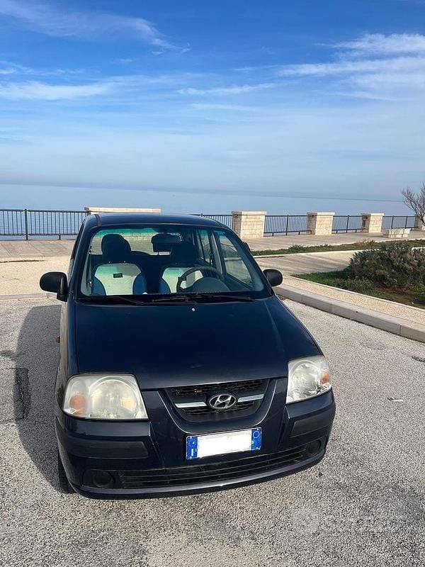 Usata Hyundai Atos 63 CV (46 kW) 2007 Blu Utilitaria