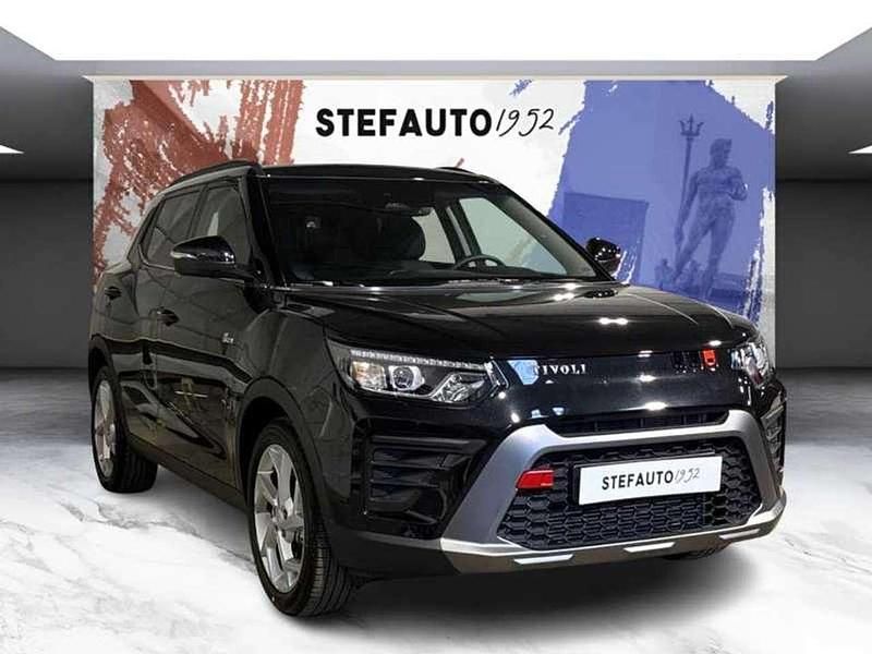 Nuova Ssangyong (KGM) Tivoli 163 CV (119 kW) 2026 Iron metal SUV