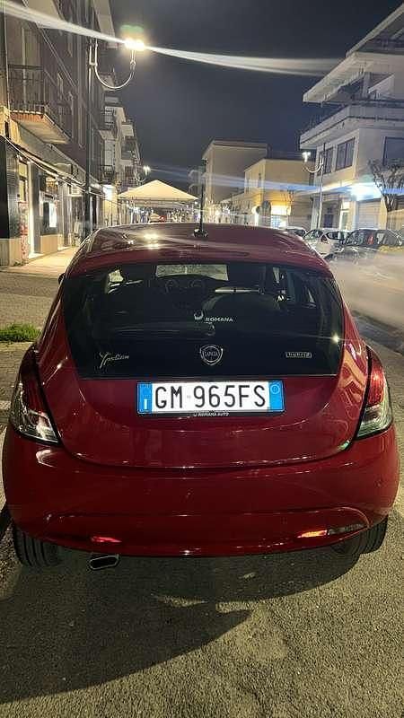 Usata Lancia Ypsilon S 69 CV (50 kW) 2023 Rosso Utilitaria