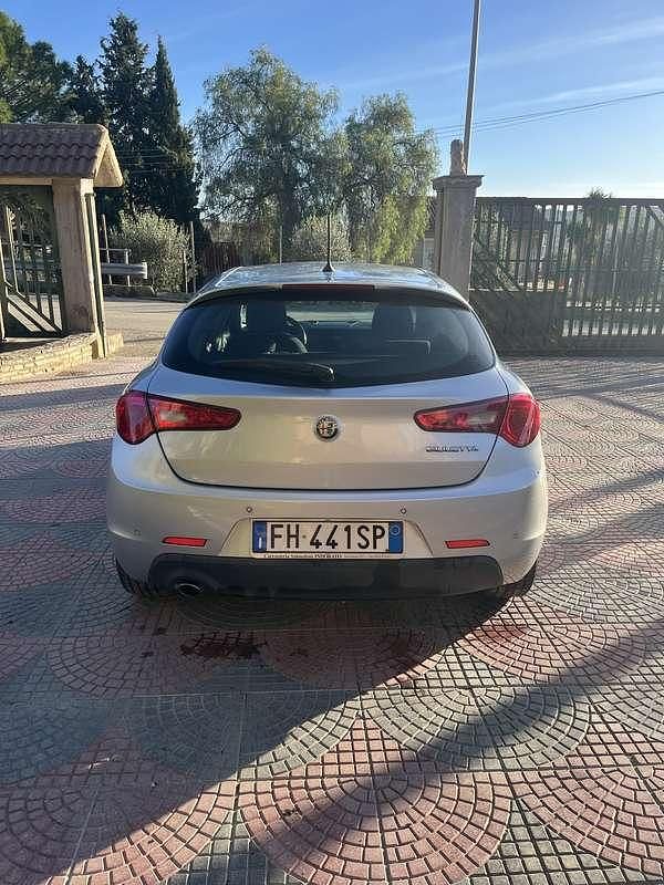 Usata Alfa Romeo Giulietta Super 120 CV (88 kW) 2017 Berlina