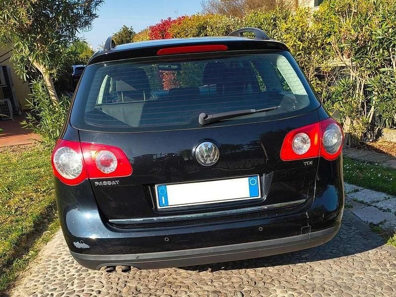 Usata VW Passat Comfortline 105 CV (77 kW) 2008 Nero Station wagon