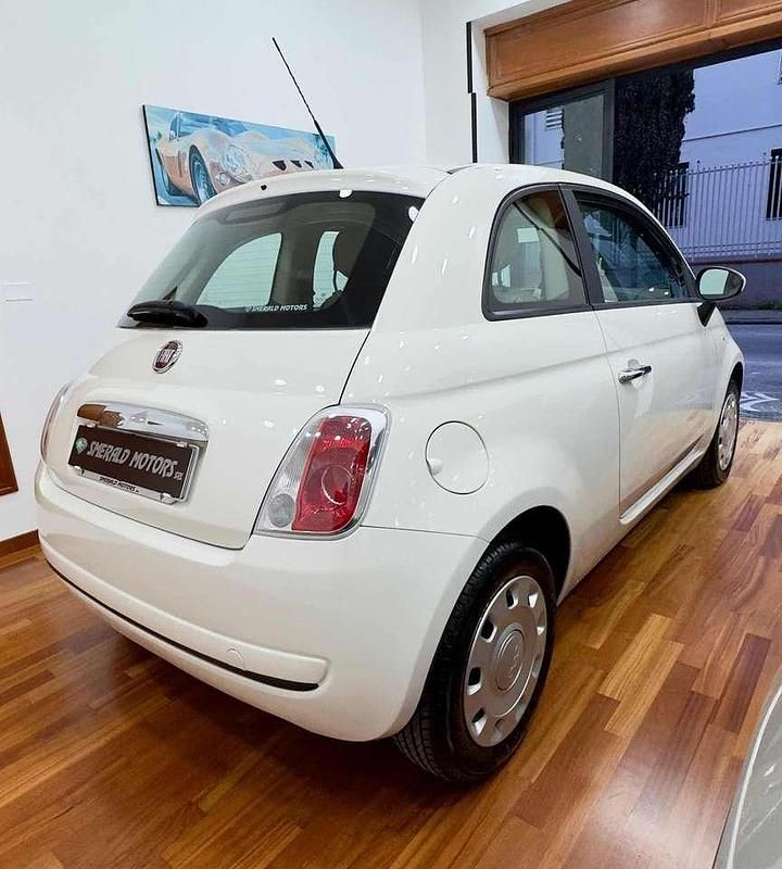 Usata Fiat 500 Pop 69 CV (50 kW) 2010 Bianco Utilitaria