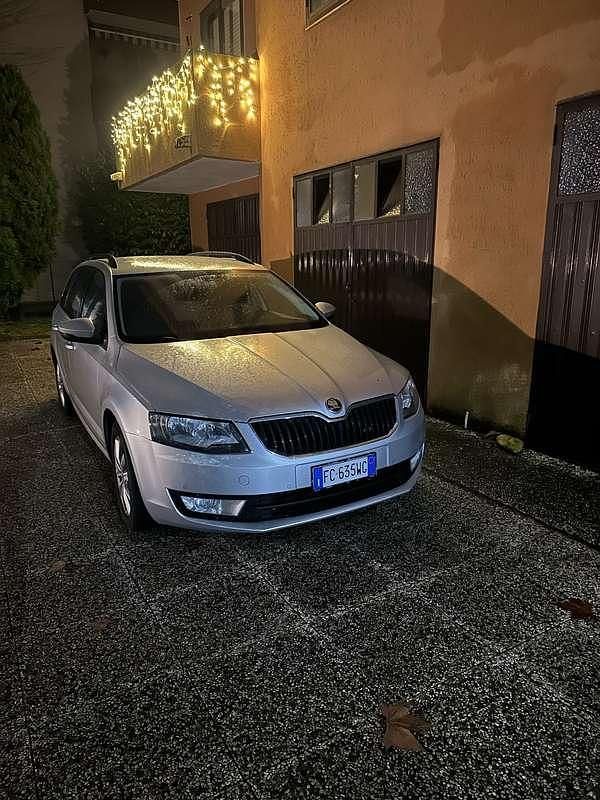 Usata Skoda Octavia Executive 150 CV (110 kW) 2016 Utilitaria