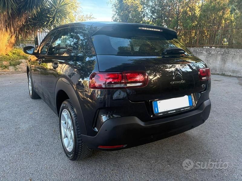 Usata Citroën C4 Shine 99 CV (72 kW) 2018 Nero Berlina