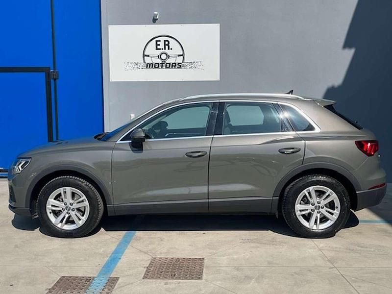 Usata Audi Q3 Advanced 150 CV (110 kW) 2020 Grigio metallizzato SUV