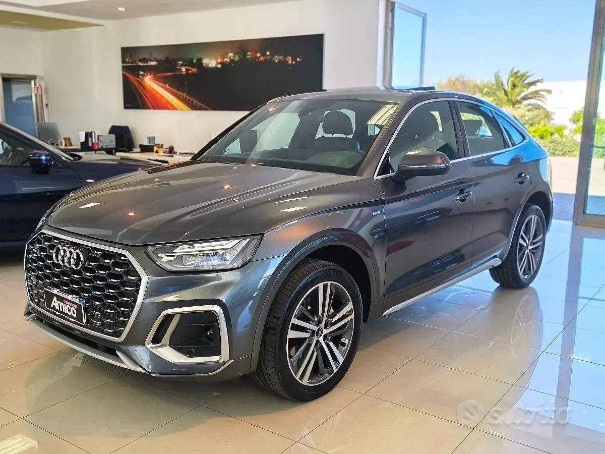 Usata Audi Q5 Sportback S-Line 204 CV (150 kW) 2022 Grigio SUV