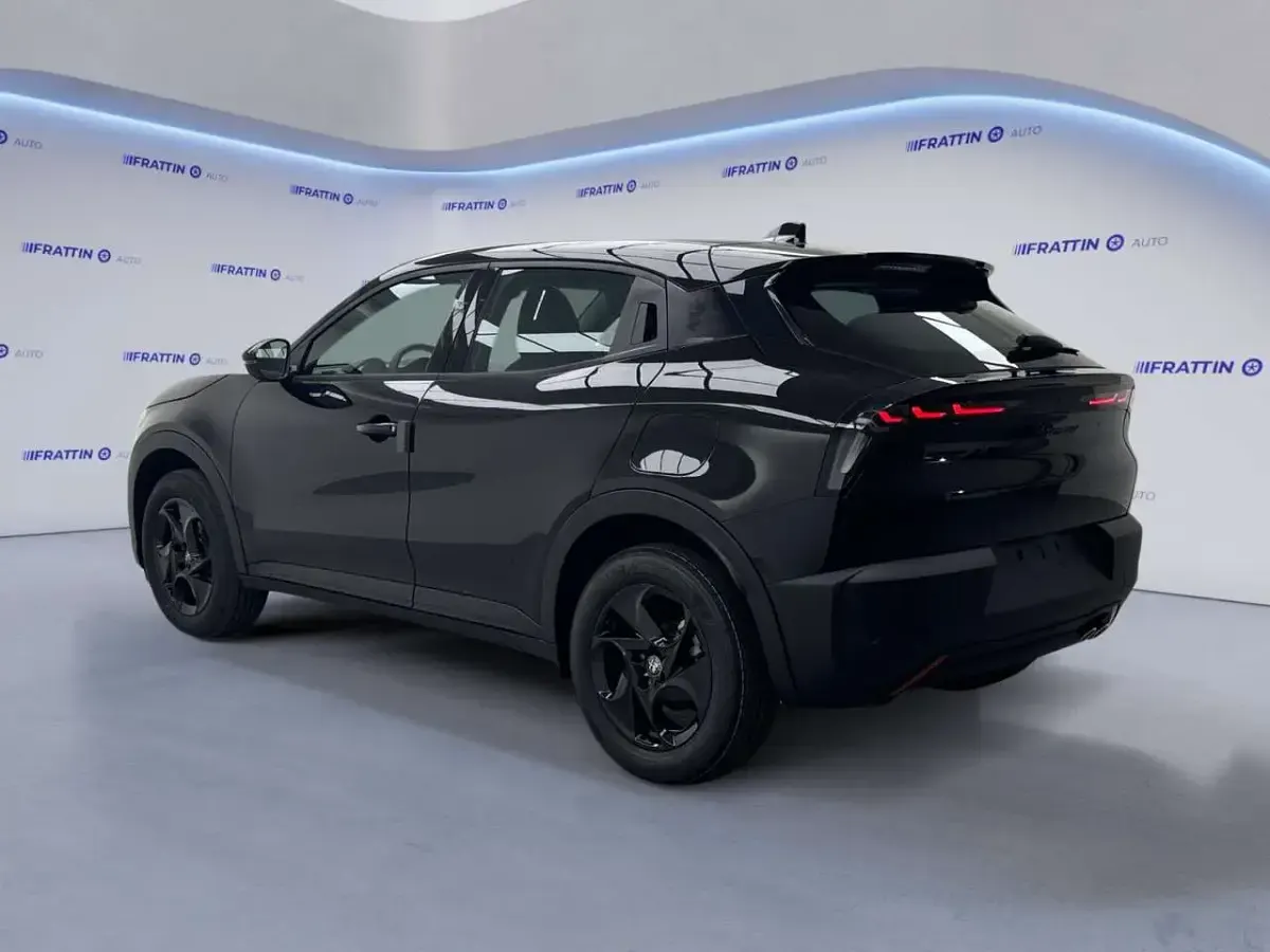 Nuova Alfa Romeo GT Junior 145 CV (106 kW) 2025 Nero tortona [601]  pastello SUV