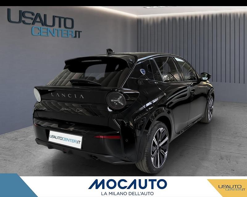 Usata Lancia Ypsilon 110 CV (80 kW) 2025 Colore nero Utilitaria
