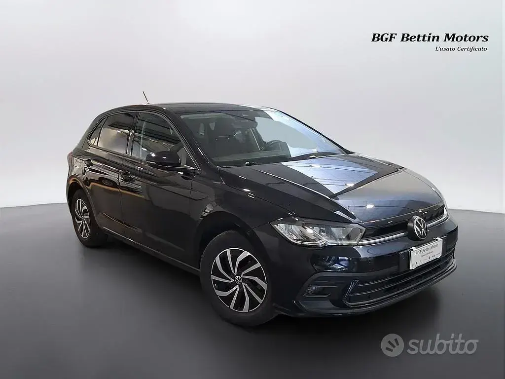 Usata VW Polo Life 95 CV (69 kW) 2023 Nero Utilitaria