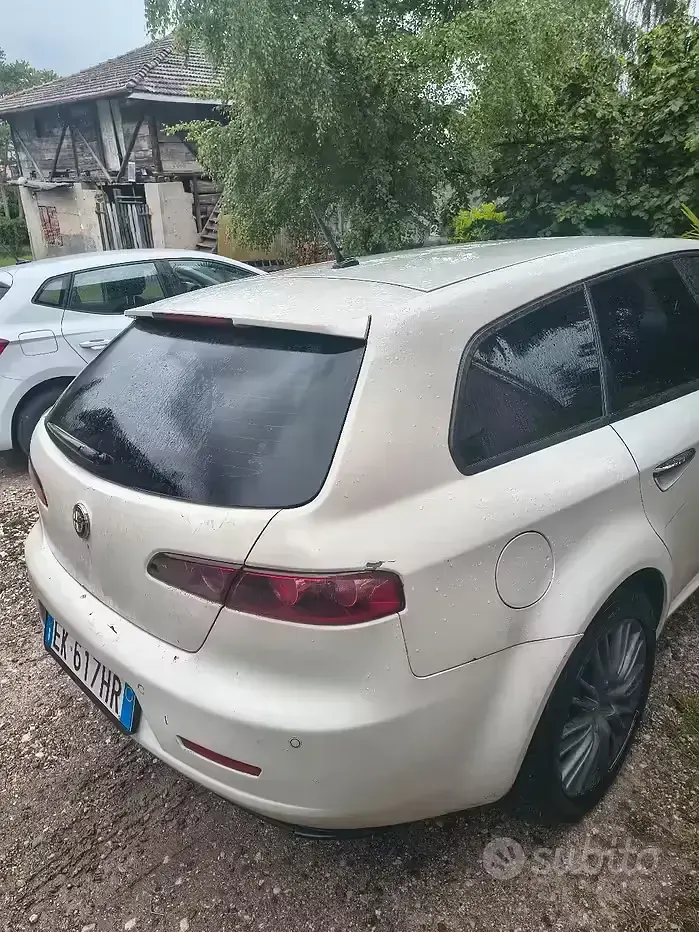 Usata Alfa Romeo 159 170 CV (125 kW) 2011 Bianco Station wagon