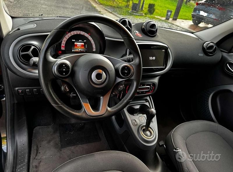 Usata Smart ForFour Passion 71 CV (52 kW) 2020 Nero Utilitaria