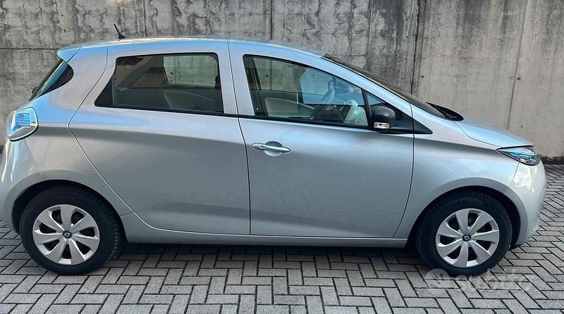 Usata Renault Zoe 64 kW (88 CV) 2019 Grigio Utilitaria