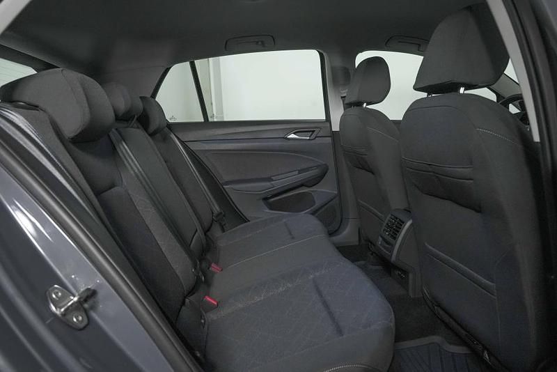 Usata VW Golf VIII Life 110 CV (80 kW) 2023