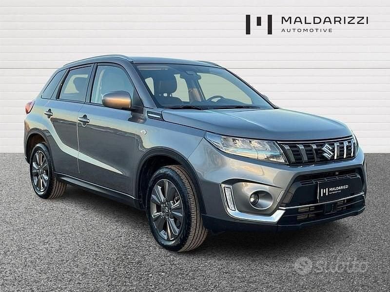 Usata Suzuki Vitara Cool 129 CV (94 kW) 2023 Argento SUV