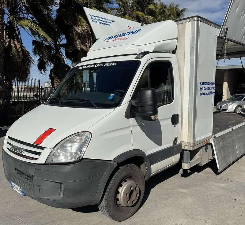 Usata Iveco Daily 177 CV (130 kW) 2008 Bianco Utilitaria