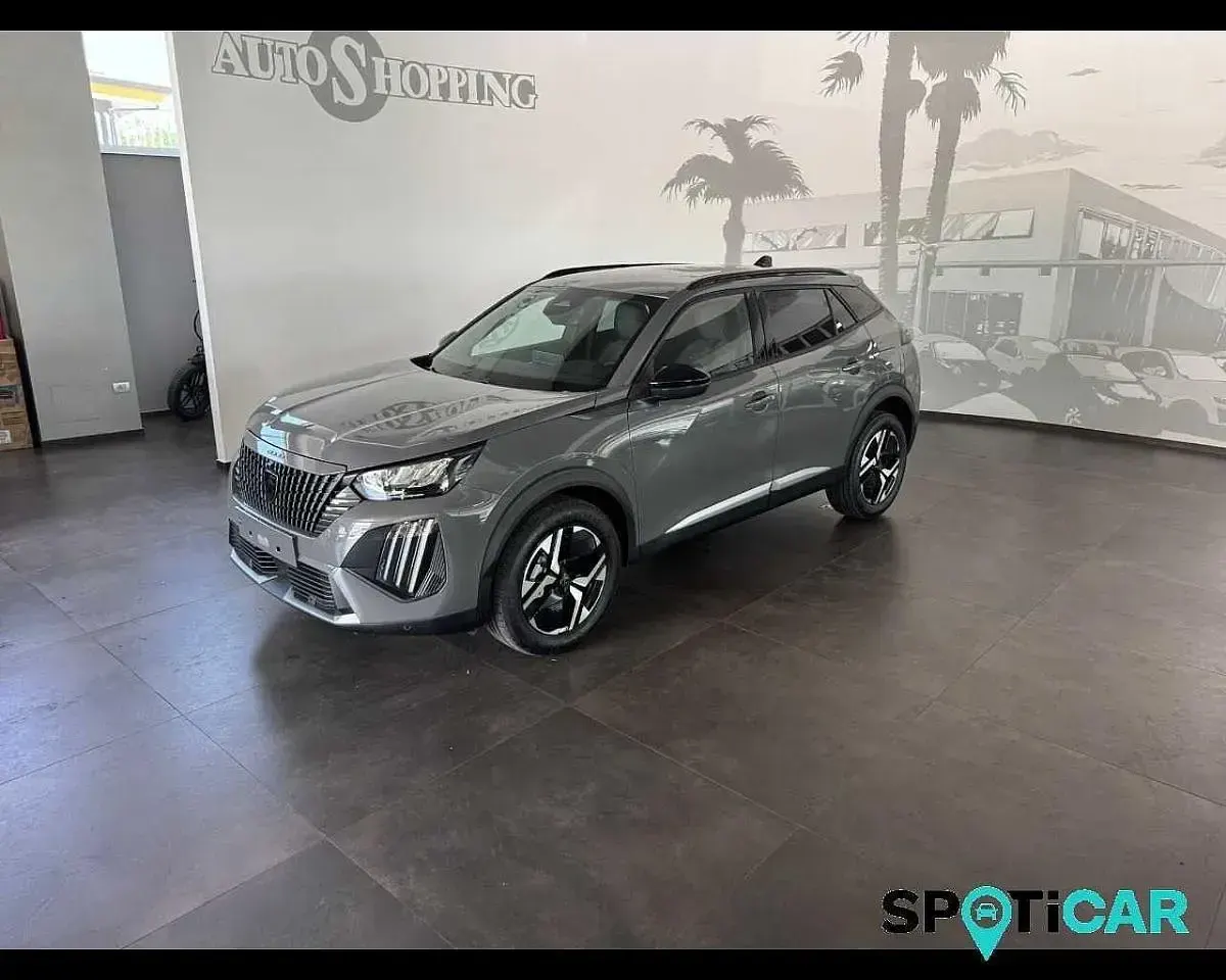 Usata Peugeot 2008 Allure 101 CV (74 kW) 2025 SUV