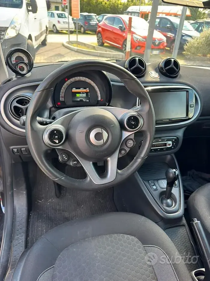 Usata Smart ForTwo Coupé 41 kW (56 CV) 2021 Blu Utilitaria