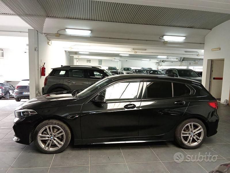 Usata BMW 116 Sport Line 108 CV (79 kW) 2022 Nero Utilitaria