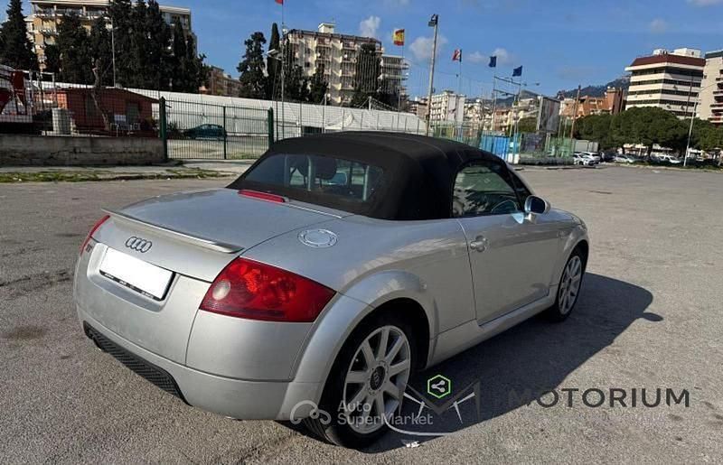 Usata Audi TT Roadster 179 CV (131 kW) 2002 Grigio Cabrio