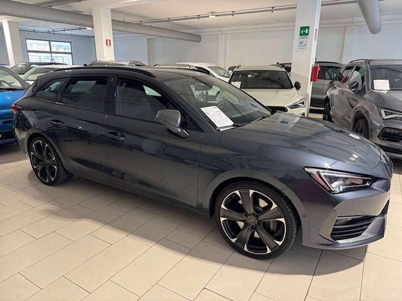 Grigio Usata 2023 Cupra Leon VZ2 Station wagon | 27.500 € (Ottimo prezzo) - Immagine 1/4