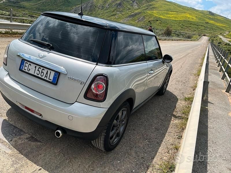 Usata Mini Cooper 112 CV (82 kW) 2011 Grigio Utilitaria