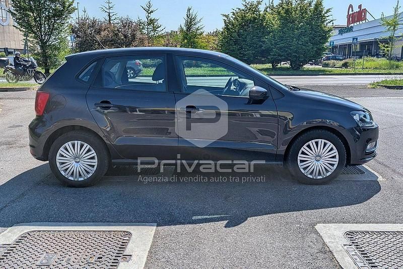 Usata VW Polo Comfortline 90 CV (66 kW) 2017 Viola/lilla Utilitaria