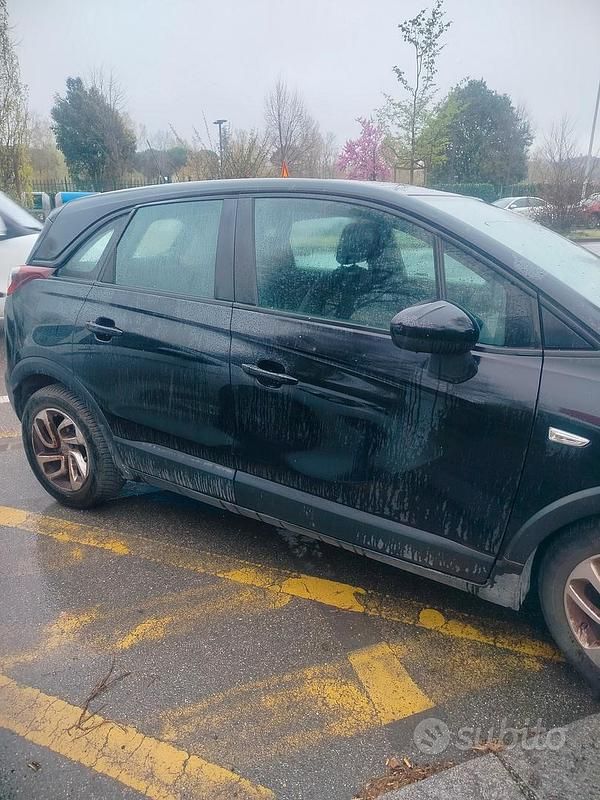 Usata Opel Crossland X 82 CV (60 kW) 2017 Nero SUV