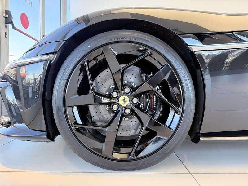Nuova Ferrari 12 Cilindri 825 CV (606 kW) 2026 Nero daytona wb 508 Coupé