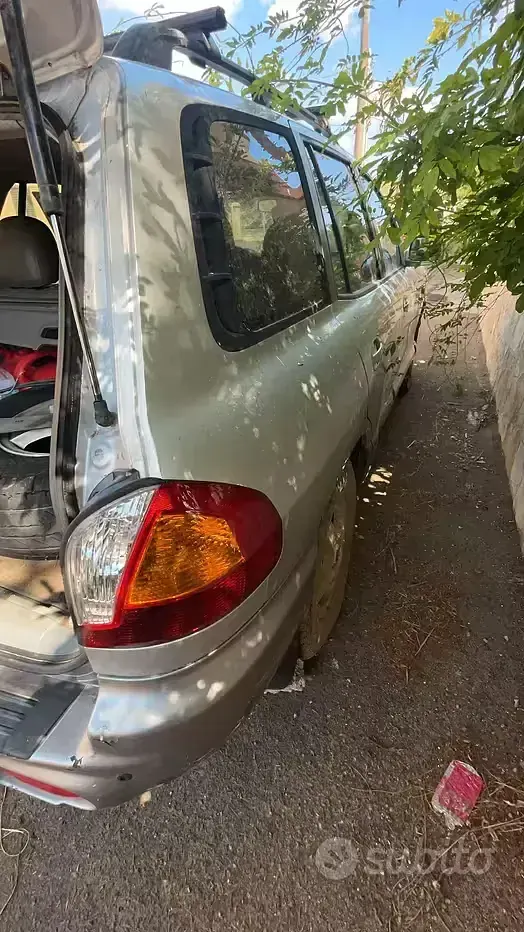 Usata Hyundai Santa Fe 112 CV (82 kW) 2001 Grigio SUV