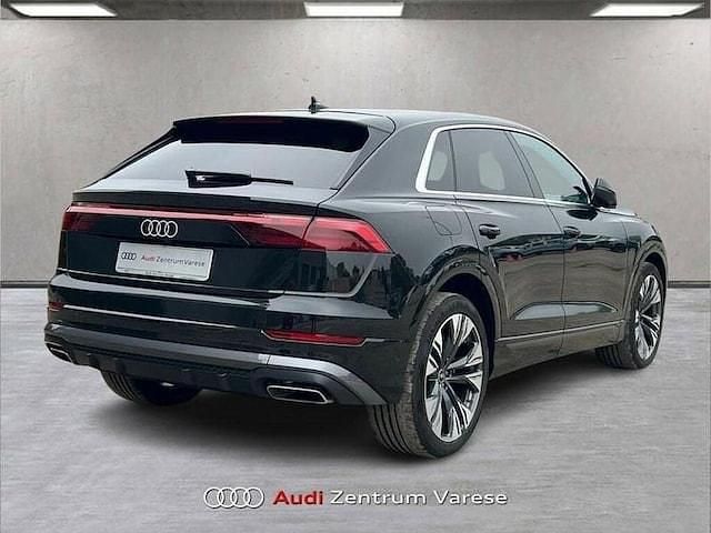 Usata Audi Q8 S-Line 394 CV (289 kW) 2024 Nero mythos SUV