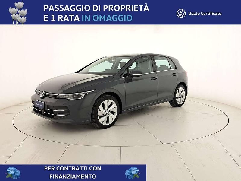 Usata VW Golf VIII Style 150 CV (110 kW) 2025 Dolphin grey metallizzato Berlina