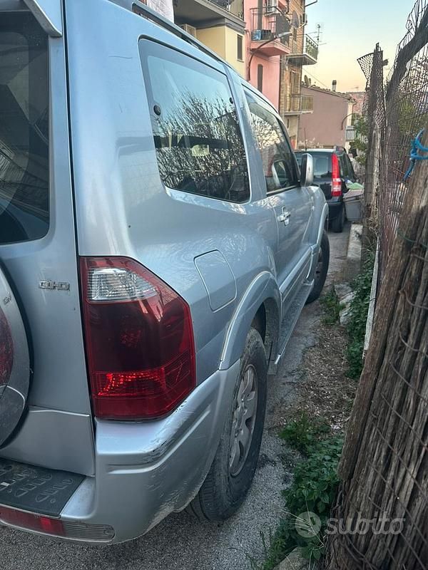 Usata Mitsubishi Pajero 2004 Grigio SUV