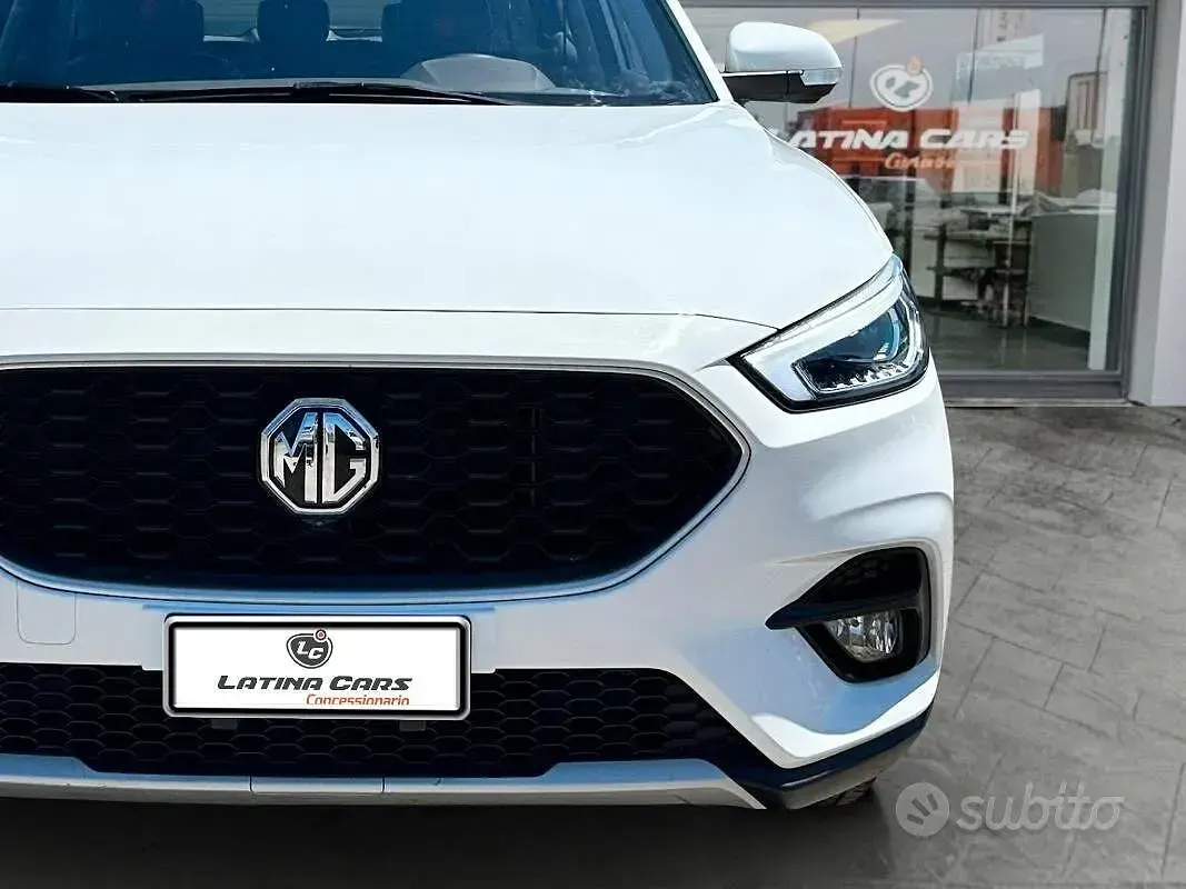 Usata MG ZS Luxury 106 CV (77 kW) 2024 Bianco SUV