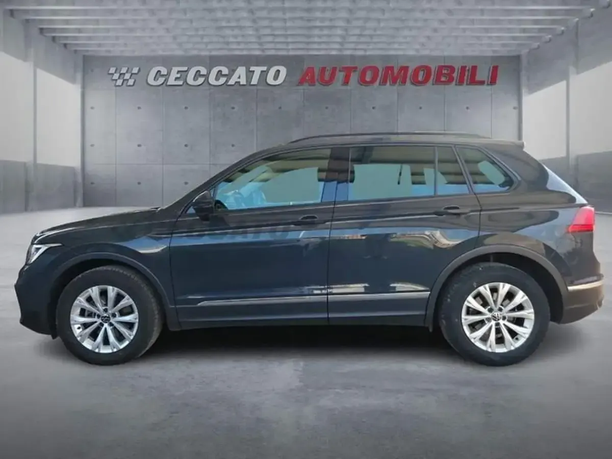 Usata VW Tiguan Life 150 CV (110 kW) 2024 Grigio SUV
