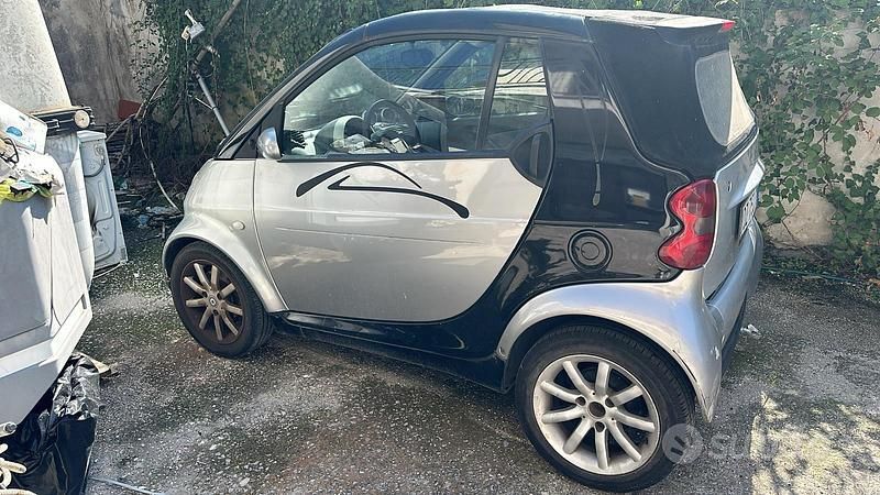 Grigio Usata 2004 Smart ForTwo Cabrio Cabrio | 2200 € - Immagine 1/3